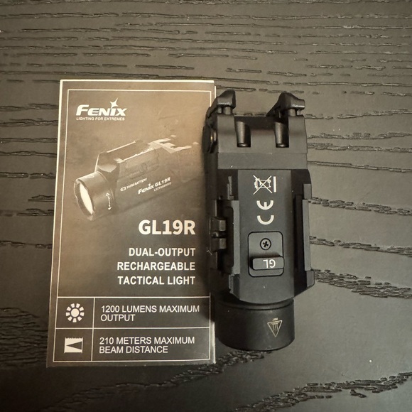 GL19R V2.0 Black Tactical Flashlight - Picture 3 of 3